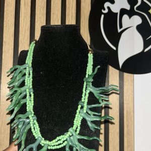 Collar veraniego verde